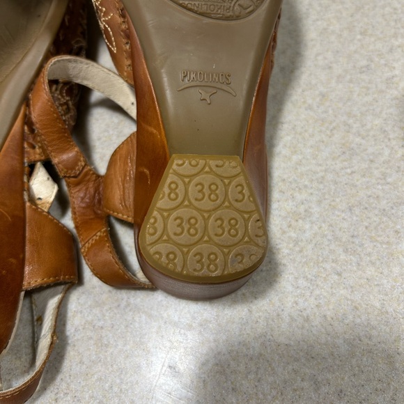 Pikolinos Shoes Womens Size 38 Mary Jane Low Heel Cutout Floral Strap Leather - Picture 6 of 6